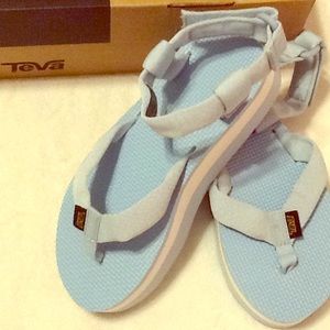 NWT Teva Platform Sandals